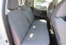 2021 Toyota Tacoma - Image 30