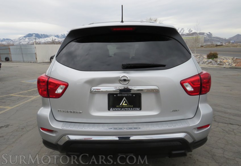 2017 Nissan Pathfinder - Image 13