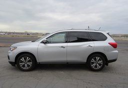 2017 Nissan Pathfinder - Image 11