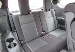 2017 Nissan Pathfinder - Image 32