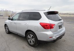 2017 Nissan Pathfinder - Image 6