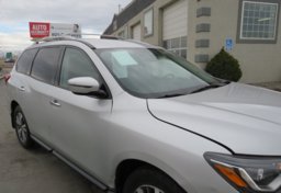 2017 Nissan Pathfinder - Image 14