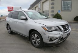 2017 Nissan Pathfinder - Image 2