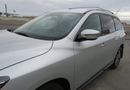 2017 Nissan Pathfinder - Image 16