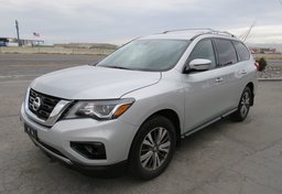 2017 Nissan Pathfinder - Image 3