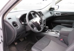 2017 Nissan Pathfinder - Image 24