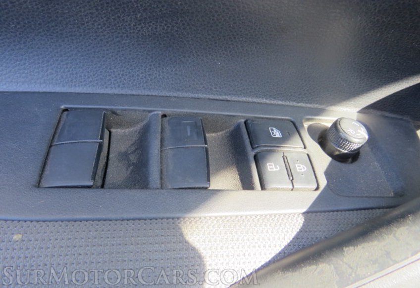 2020 Toyota Corolla Hybrid - Image 38