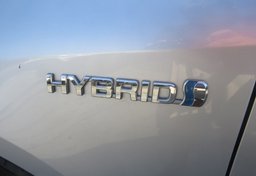 2020 Toyota Corolla Hybrid - Image 16