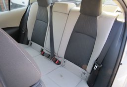 2020 Toyota Corolla Hybrid - Image 29