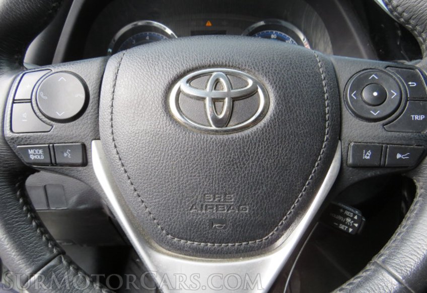 2018 Toyota Corolla - Image 33