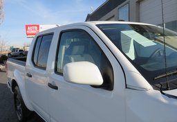 2019 Nissan Frontier - Image 13