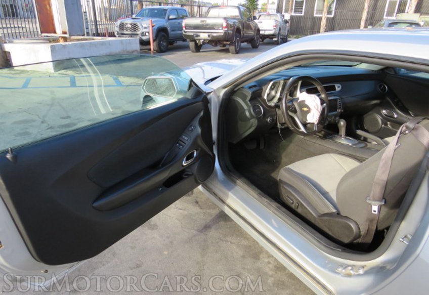 2015 Chevrolet Camaro - Image 17