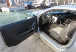 2015 Chevrolet Camaro - Image 17