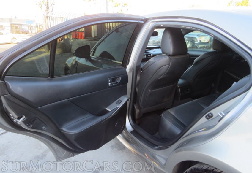 2015 Lexus IS 250 - Image 23