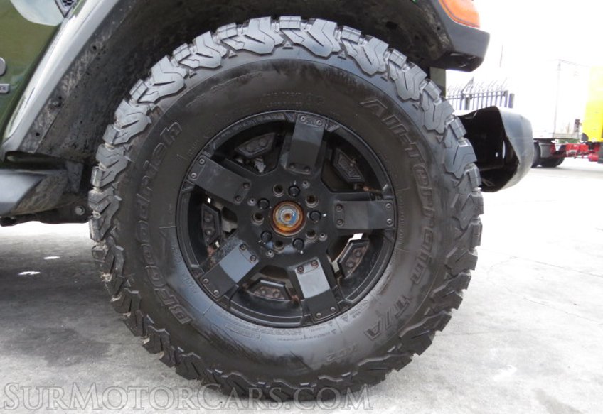 2021 Jeep Wrangler - Image 16