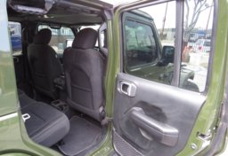2021 Jeep Wrangler - Image 21