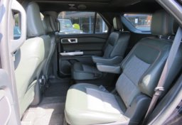 2021 Ford Explorer - Image 30