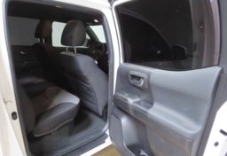 2023 Toyota Tacoma - Image 25