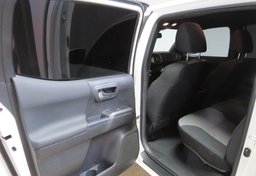 2023 Toyota Tacoma - Image 24