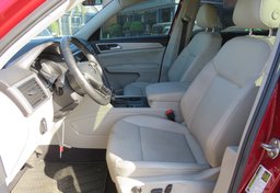 2018 Volkswagen Atlas - Image 29