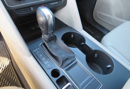 2018 Volkswagen Atlas - Image 40