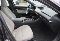 2023 Mazda Mazda3 Hatchback - Image 25