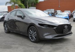 2023 Mazda Mazda3 Hatchback - Image 3