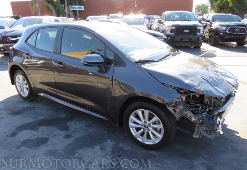 2023 Toyota Corolla Hatchback - Image 2