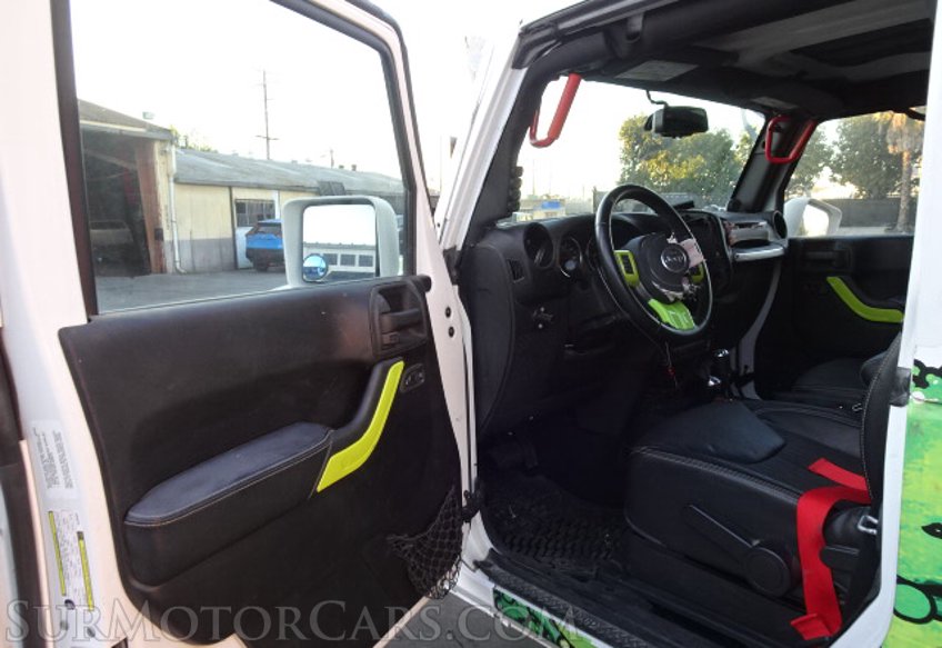 2013 Jeep Wrangler - Image 21