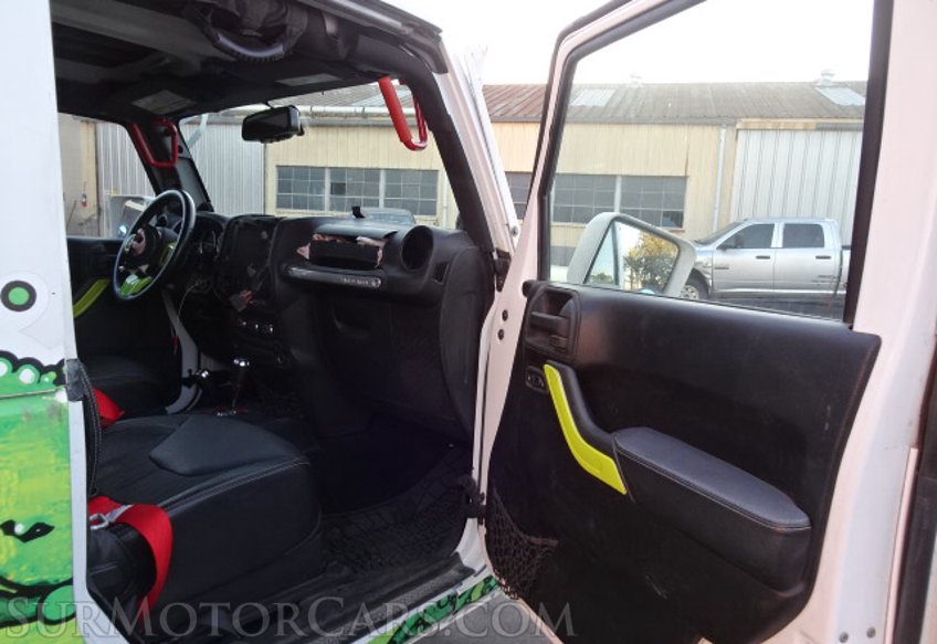 2013 Jeep Wrangler - Image 22