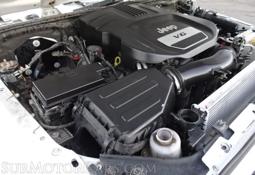 2013 Jeep Wrangler - Image 43