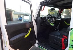 2013 Jeep Wrangler - Image 21