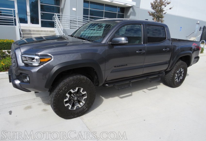2020 Toyota Tacoma 4WD - Image 2