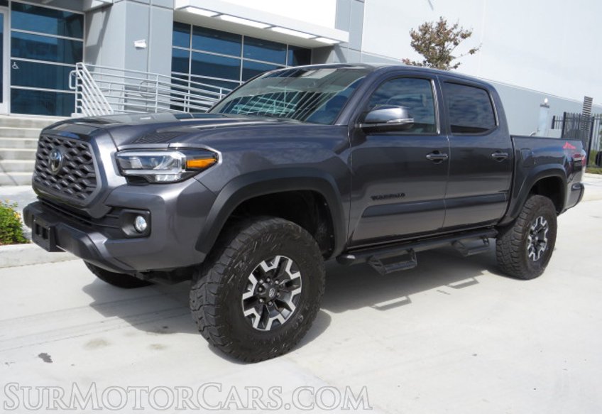 2020 Toyota Tacoma 4WD - Image 4