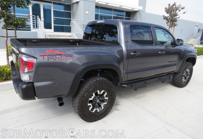 2020 Toyota Tacoma 4WD - Image 6