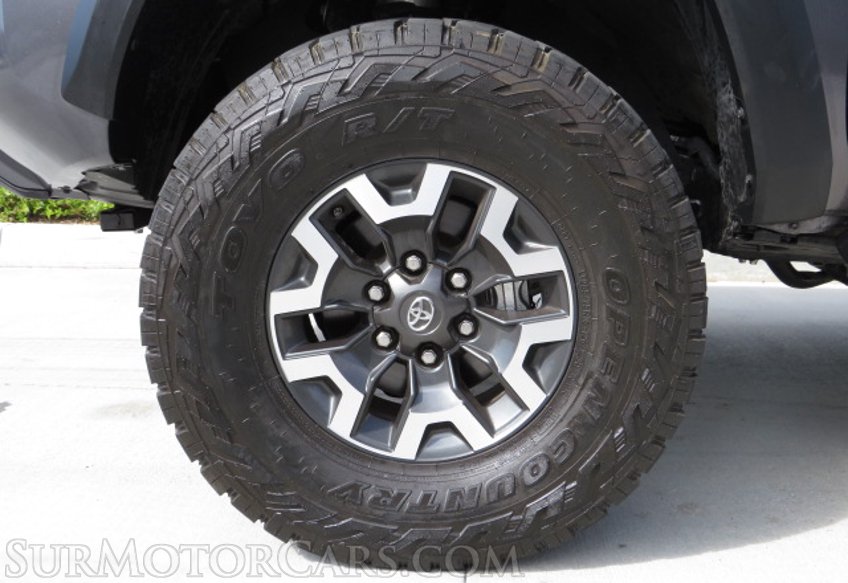 2020 Toyota Tacoma 4WD - Image 18