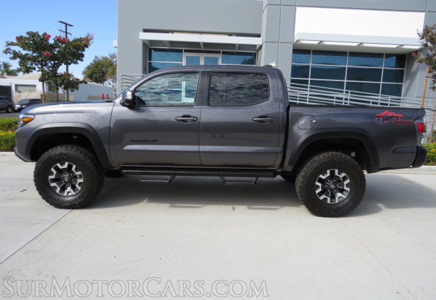 2020 Toyota Tacoma 4WD - Image 11