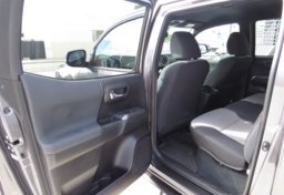 2020 Toyota Tacoma 4WD - Image 26