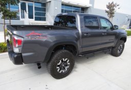 2020 Toyota Tacoma 4WD - Image 6
