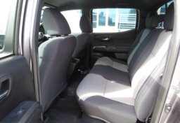 2020 Toyota Tacoma 4WD - Image 34