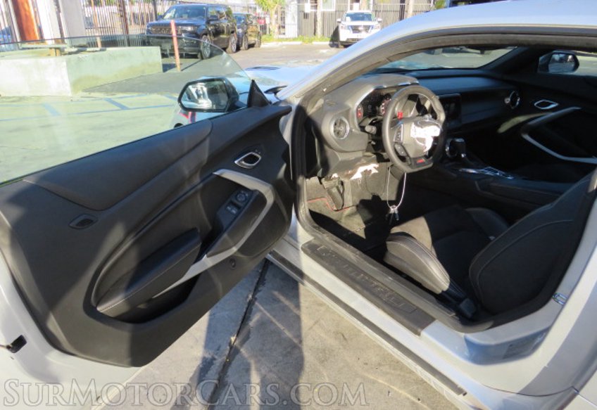 2018 Chevrolet Camaro - Image 18