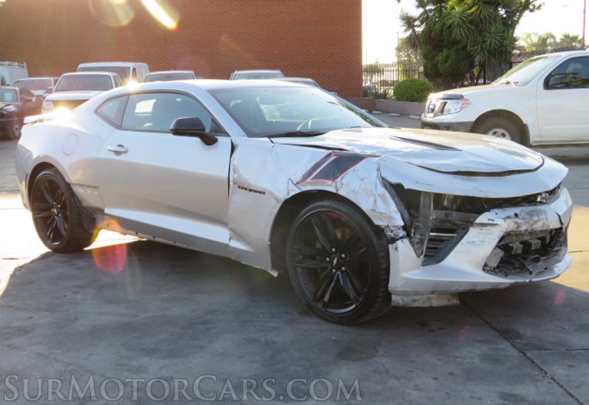 2018 Chevrolet Camaro - Image 4