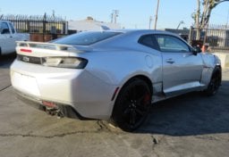 2018 Chevrolet Camaro - Image 10