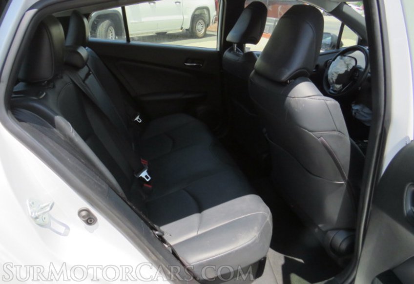 2021 Toyota Prius - Image 32