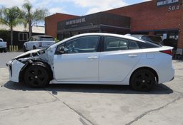 2021 Toyota Prius - Image 12