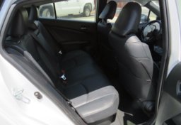 2021 Toyota Prius - Image 32