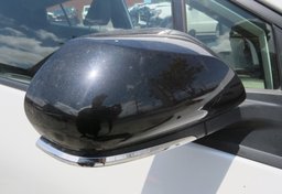 2021 Toyota Prius - Image 16