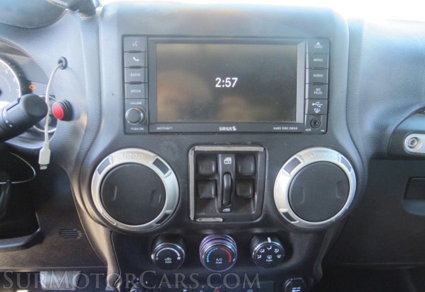 2018 Jeep Wrangler JK Unlimited - Image 32