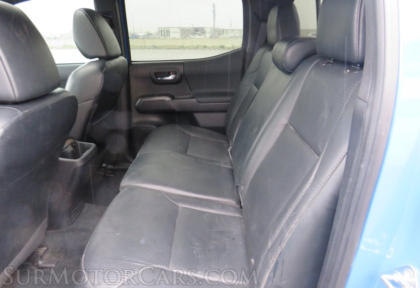 2020 Toyota Tacoma 4WD - Image 30