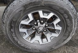 2020 Toyota Tacoma 4WD - Image 23